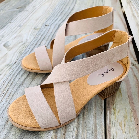 Qupid Shoes - Qupid Doria Sandal | Taupe Zip Back
